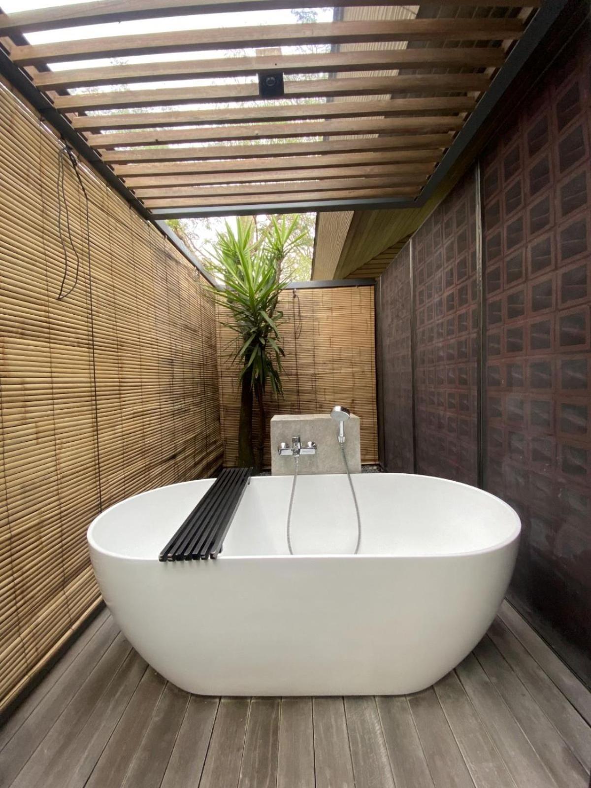Djoglo Luxury Bungalow Wendit Extérieur photo